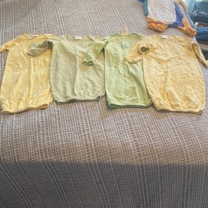 Carters 4 items 0-3 Months